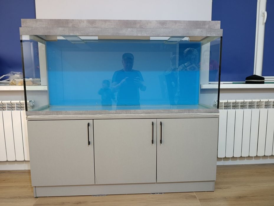 Аквариум с тумбой 330 литров