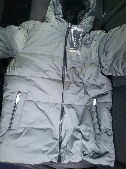 Geaca Richmond 2 fete  masura L originala