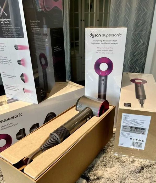Акция Фен Dyson Supersonic + расческа Dyson