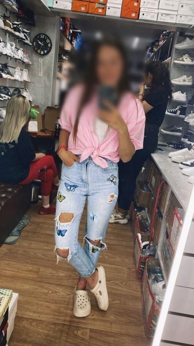 Продам джинсы рр 25-26