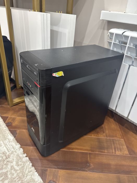 Продаю офис компьютер