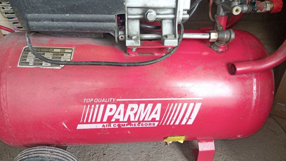 Компрессор сотилади