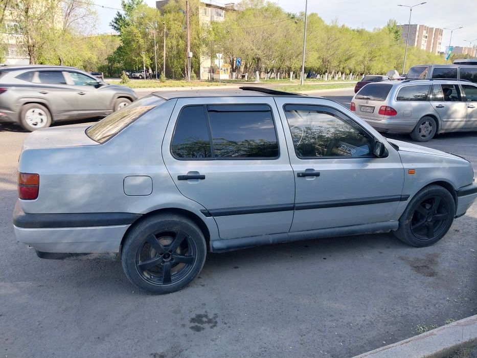 Продам Венто в нормальном состоянии.