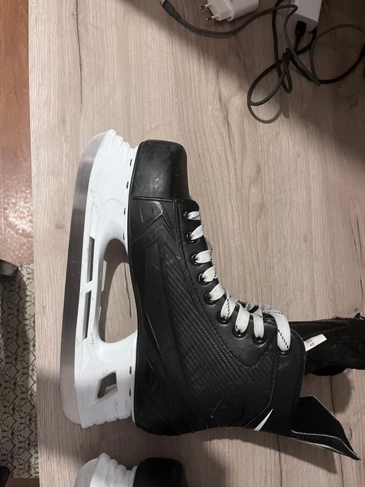 Продаю коньки срочно