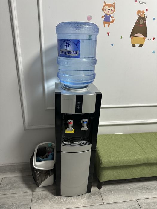 Продам диспенсер,кулер