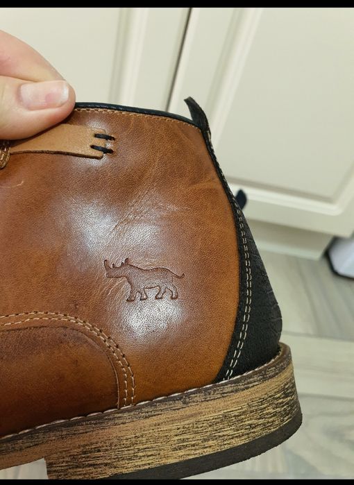 Ghete editie limitata, piele naturala portugheza, lucrate manual;