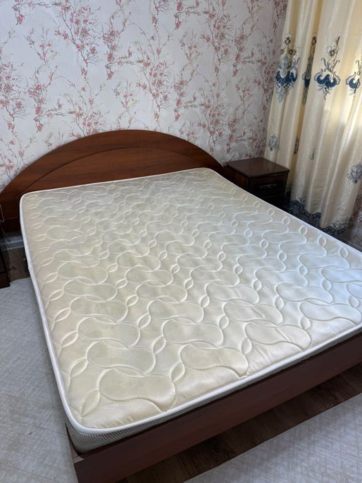 Спалний диван комотымен
