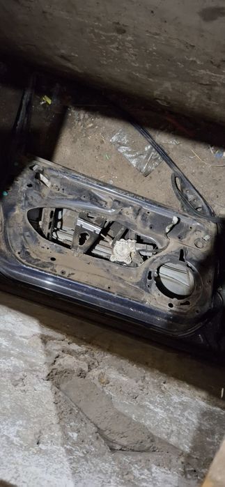 Продам дверь от мерседес w211