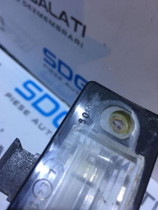 Set Lampa / Lampi Iluminare Numar Inmatriculare Skoda Fabia 1 2001 - 2007 Cod Piesa : 6Y0 943 021 / 6Y0943021