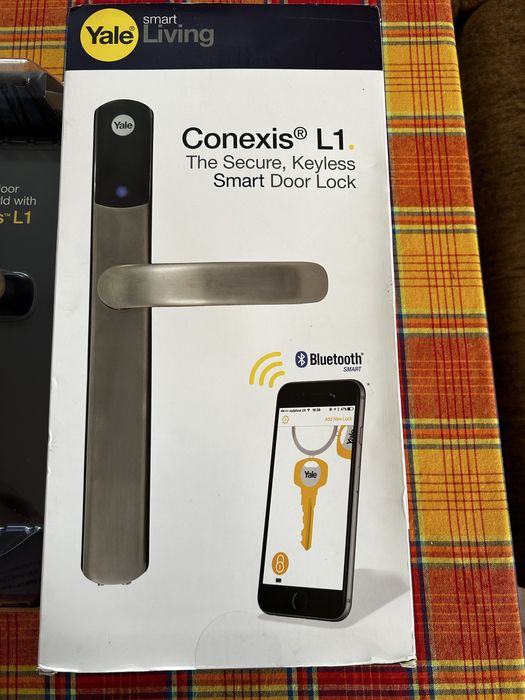 Смарт брава Yale Conexis L1