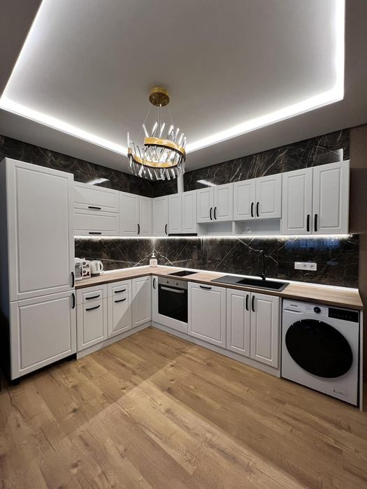 Дава се под наем Тристаен апартамент в София, Център - 80 кв.м за 1345.38 € - Снимка #5