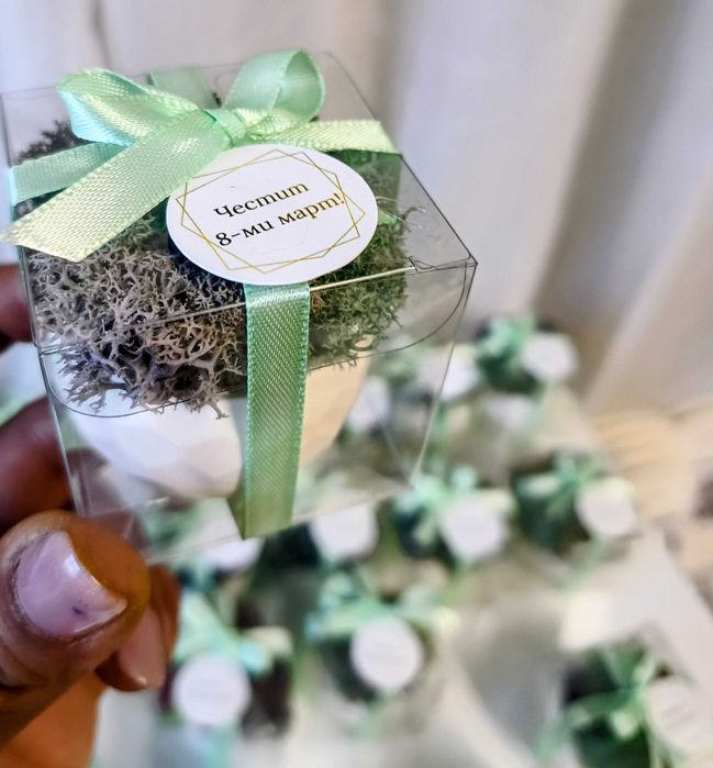 Нежни подаръци за осми март! САМО 2,56€!