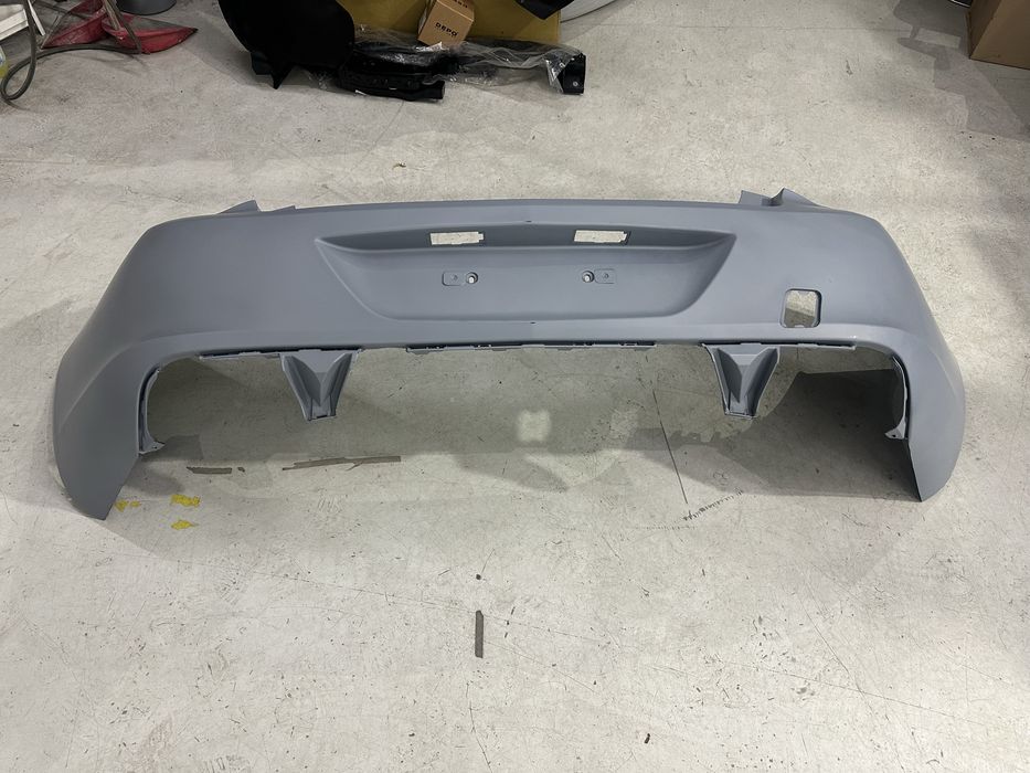 Bara spate opel astra j sedan / berlina ,nu hatchback, nu breack