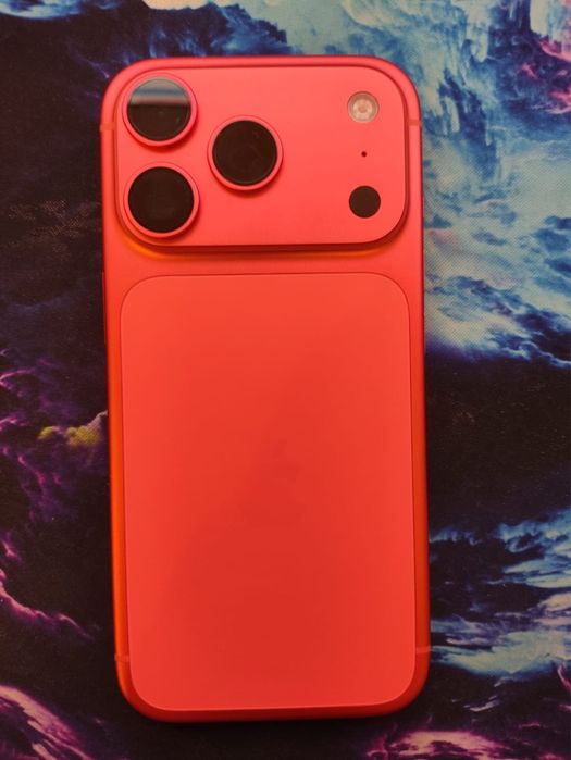 Продам iphone 17 pro 256