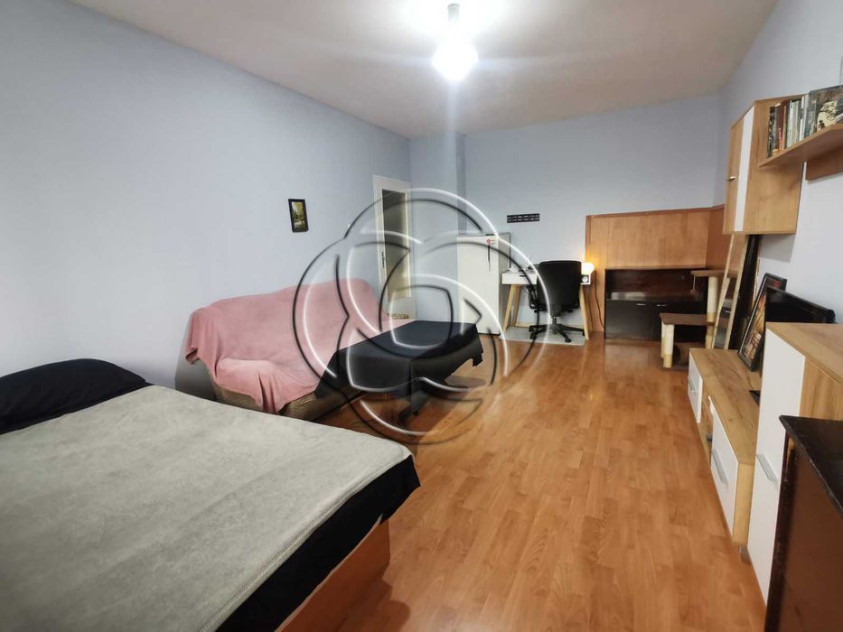 Дава се под наем Двустаен апартамент в София, 7-ми 11-ти километър - 48 кв.м за 350 € - Снимка #1