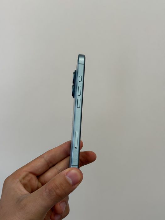iPhone 16 - 100% батерия