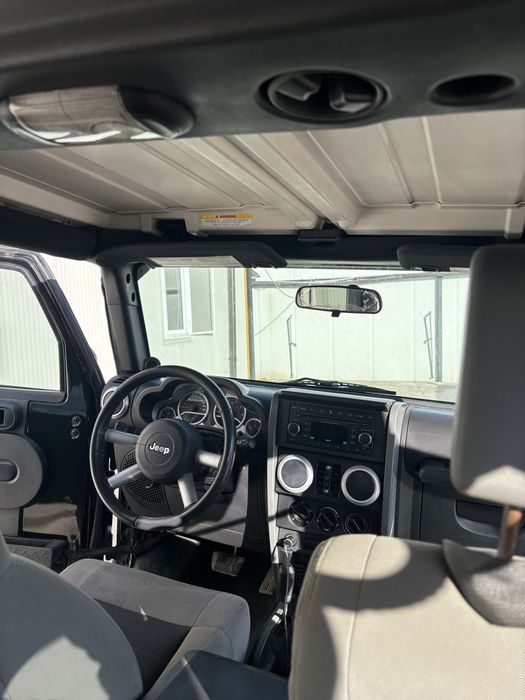 Jeep Wrangler Sahara 2011