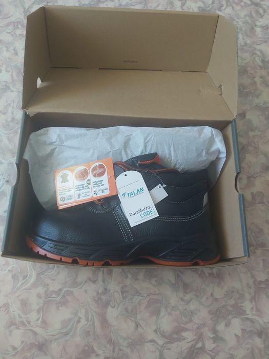 Продам ботинки  Talan.43р.