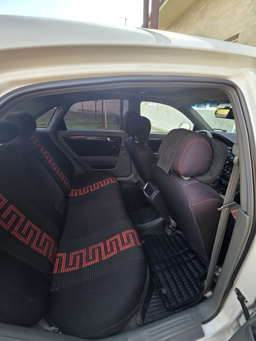 Lasetti  Ласетти 2009 г , 1.8 автомат газ-бензин , нахаду