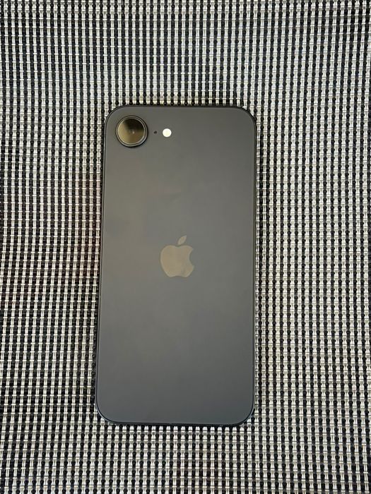 Schimb/vand  iphone 17e si iphone 13