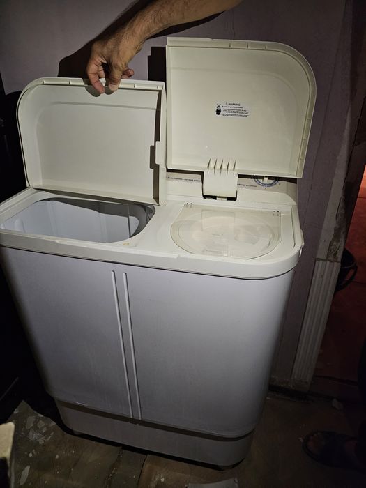 Продаётся стиральная машинка полуавтомат.