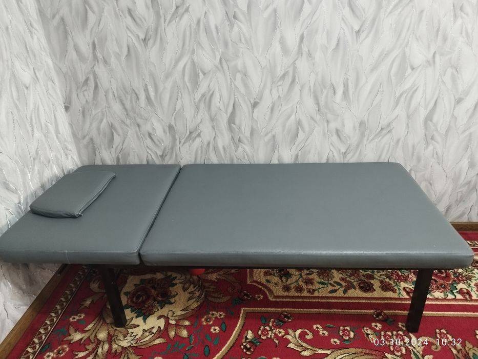 Кушетка , массажный стол