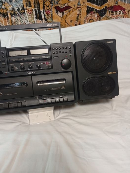 Dublu radio caset autorevers cu cd SONY cfd750L