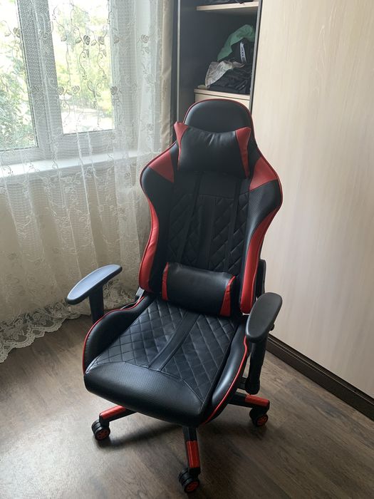 Компьютерное кресло игровое