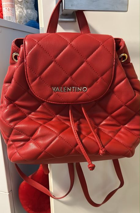 Ghiozdanel Valentino
