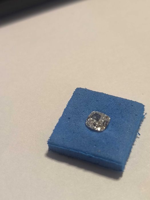 ДИАМАНТ ЗА ГОДЕЖЕН ПРЪСТЕН 0.60ct | GIA Сертификат | Цвят D (Най-висок клас)