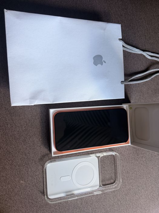 iPhone 17 Pro Max 256GB Cosmic Orange - Гаранция 8 месеца