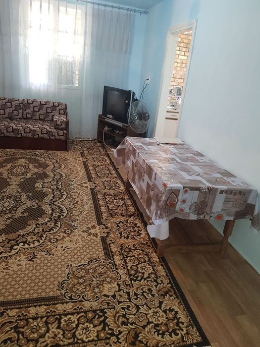 Продается 2х комнатная квартира в районе космос.