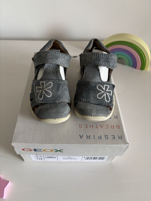 Комплект два чифта сандали 20 момиче