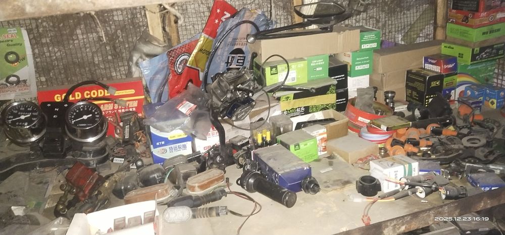 Moto Dugasu 200 250cub plastiklari sotiladi