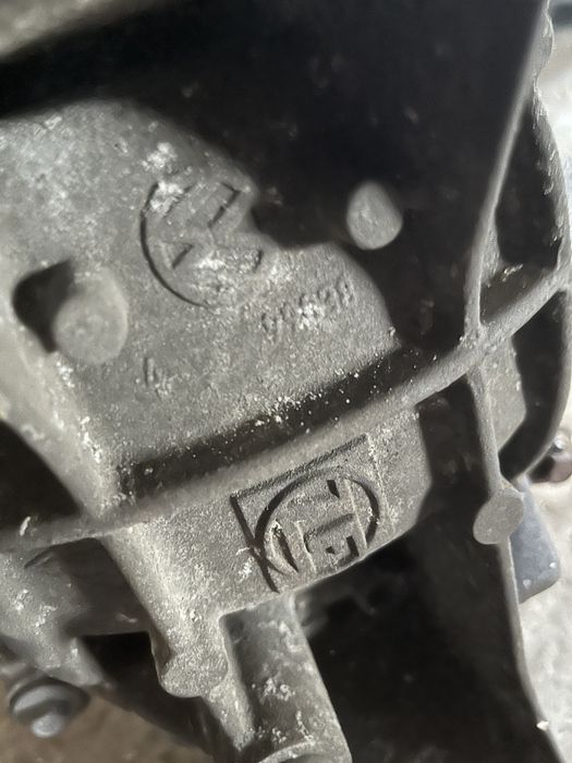 Шенкел ляв десен за Audi Q7 4L VW Touareg