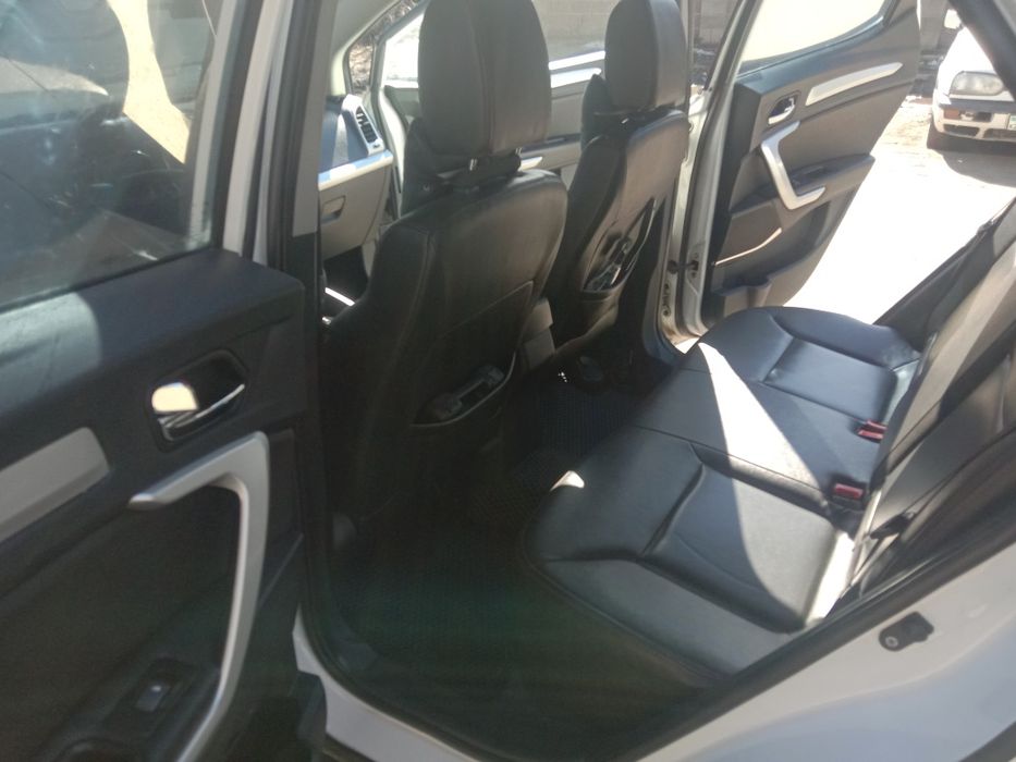 Продам JAC S3 2015 год