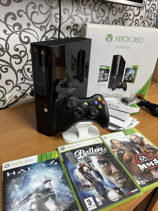 Xbox 360E 250 gb freeboot