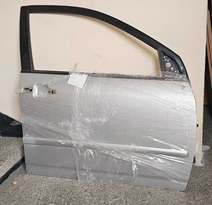 Врата за Тойота Корола 2006 хечбек