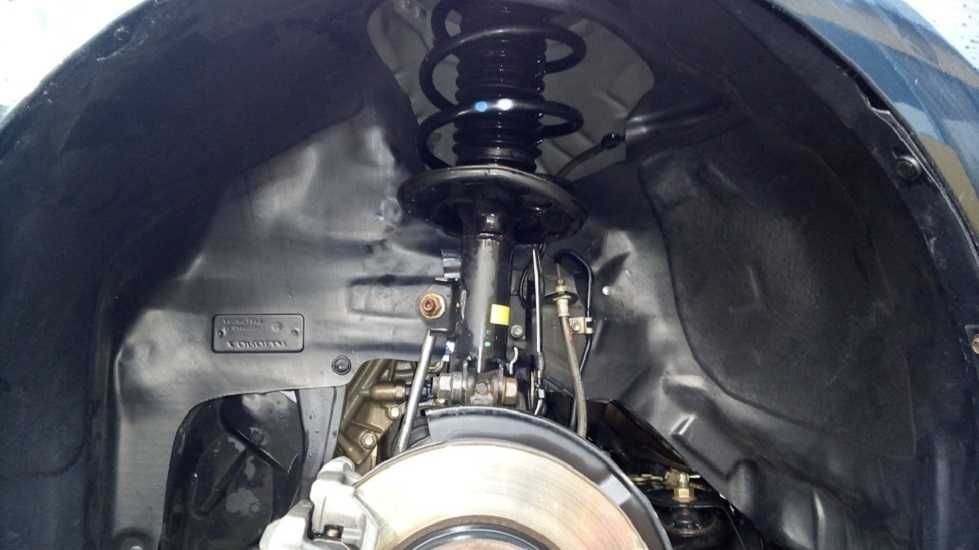 подкрылки Toyota Corolla