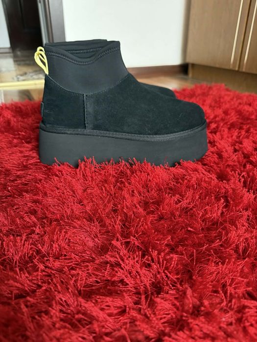 UGG.uri noi , originali