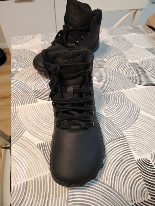 Боси мъжки обувки