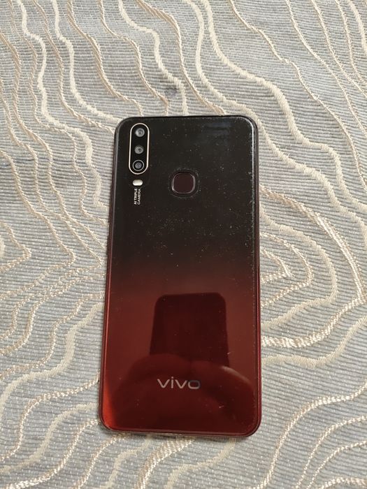 Продам телефон андроид Vivo Y12