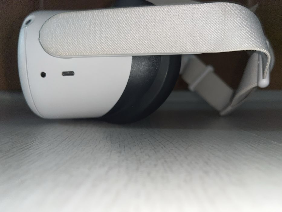 Quest 2 oculus 256 gb (Vand sau schimb cu Kukirin g2 sau g2 master)