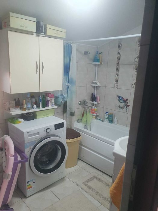 Ezareni,  Valea Adanca, Apartament 3 camere , 60 mp + boxă 14 mp + 2 parcări