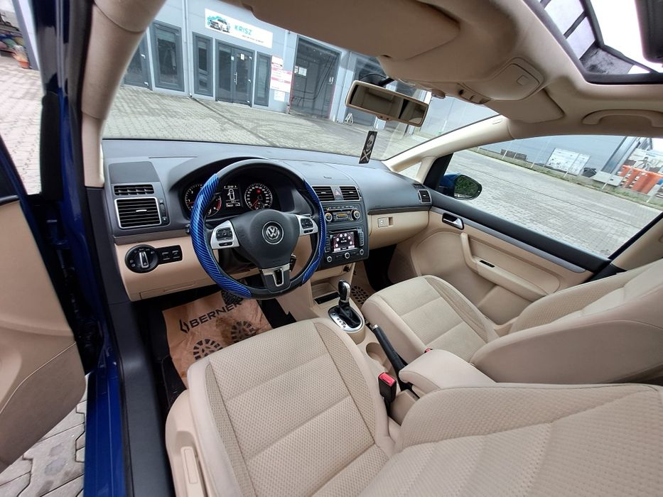 Volkswagen Touran ,Automat , recent adus in tară