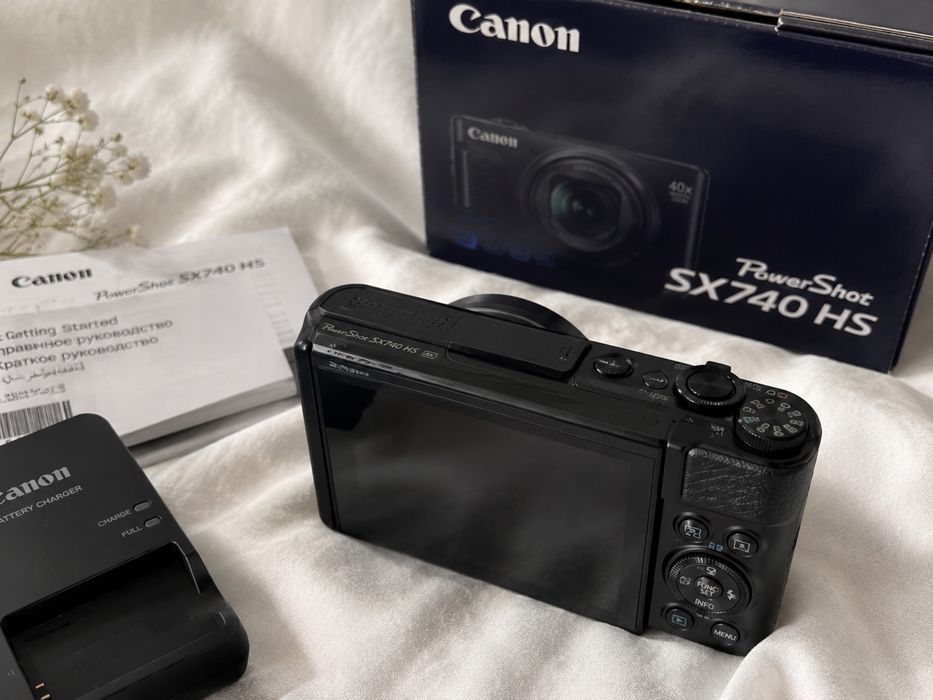 Canon PowerShot SX740 HS