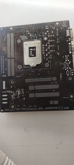 Материнская плата