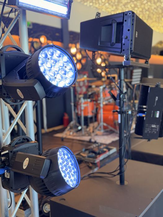 Echipamente audio, sonorizare, lumini, scena, ecran LED pentru evenimente