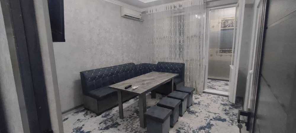 Yunusobod-4  2*3/2/4  Universam круг