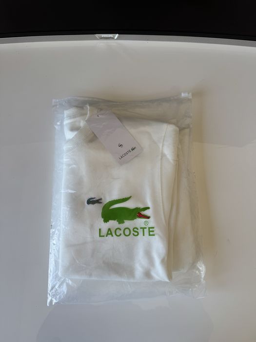 Блуза Lacoste.